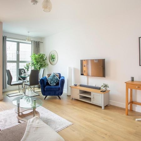 1 Bed Apartment - Redhill Central, Surrey, Gatwick #2 Εξωτερικό φωτογραφία