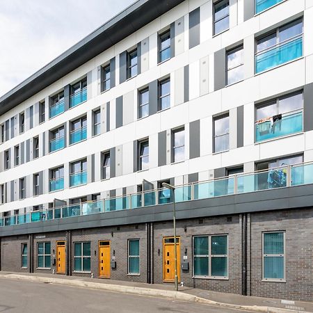 1 Bed Apartment - Redhill Central, Surrey, Gatwick #2 Εξωτερικό φωτογραφία