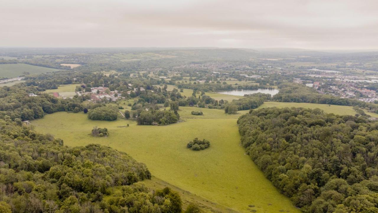 1 Bed Apartment - Redhill Central, Surrey, Gatwick #2 Εξωτερικό φωτογραφία